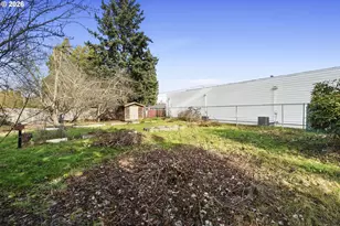 894 Meadowlawn Dr SE, Salem, OR 97317 - Photo 10