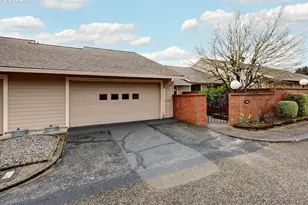 16860 SW Camino Dr, King City, OR 97224 - Photo 2