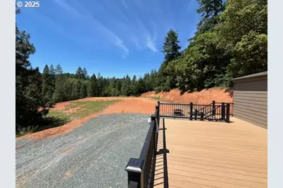 2810 Coyote Creek Rd, Wolf Creek, OR 97497 - Photo 6