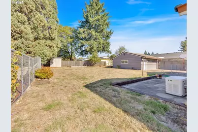 14035 SE Main St, Portland, OR 97233 - Photo 28