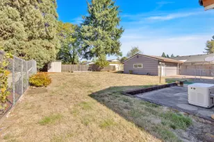 14035 SE Main St, Portland, OR 97233 - Photo 28