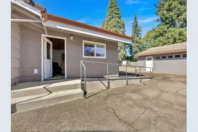 14035 SE Main St, Portland, OR 97233 - Photo 34
