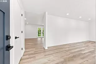 637 SE Paropa Pl, Gresham, OR 97080 - Photo 6