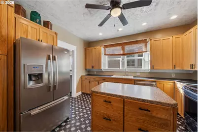 2205 5th St, Tillamook, OR 97141 - Photo 14