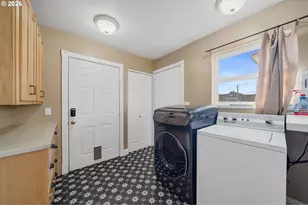 2205 5th St, Tillamook, OR 97141 - Photo 20