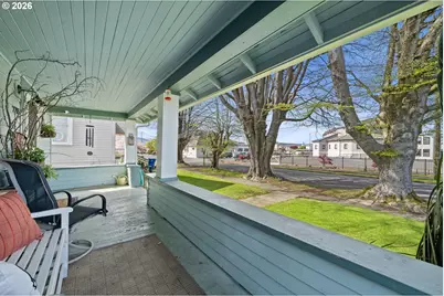 2205 5th St, Tillamook, OR 97141 - Photo 6