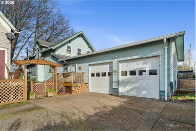 2205 5th St, Tillamook, OR 97141 - Photo 4