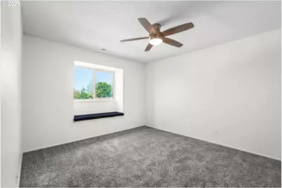 12510 SE Stark St, Portland, OR 97233 - Photo 14