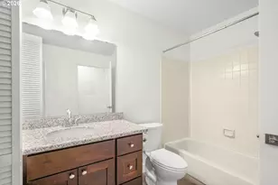 12510 SE Stark St, Portland, OR 97233 - Photo 18