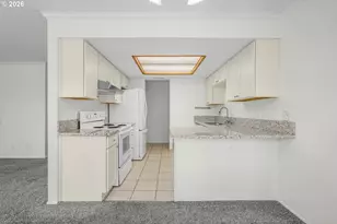 12510 SE Stark St, Portland, OR 97233 - Photo 8