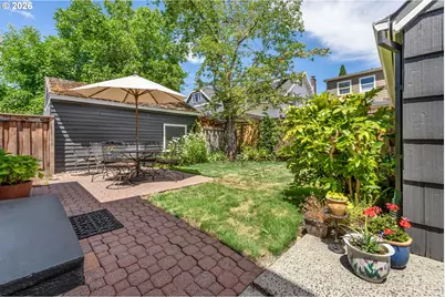 2839 NE Hancock St, Portland, OR 97212 - Photo 36