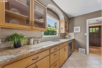 2839 NE Hancock St, Portland, OR 97212 - Photo 14