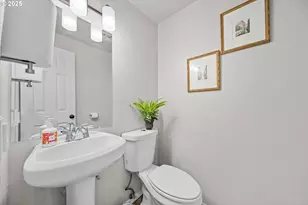 251 NE Village Squire Ave, Gresham, OR 97030 - Photo 8