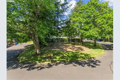 251 NE Village Squire Ave #2, Gresham, OR 97030 - Photo 34