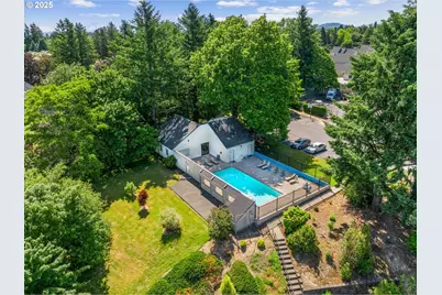 251 NE Village Squire Ave #2, Gresham, OR 97030 - Photo 32
