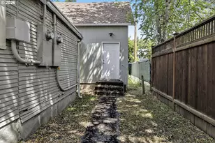 1259 Monroe St, Eugene, OR 97402 - Photo 28