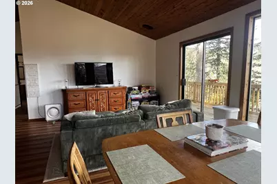 17031 Eastwood Ln, Brookings, OR 97415 - Photo 6