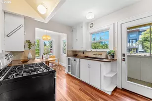 7060 N Kerby Ave, Portland, OR 97217 - Photo 14