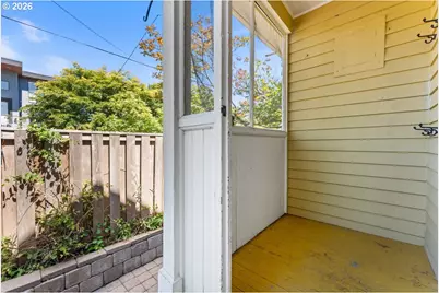 7060 N Kerby Ave, Portland, OR 97217 - Photo 32