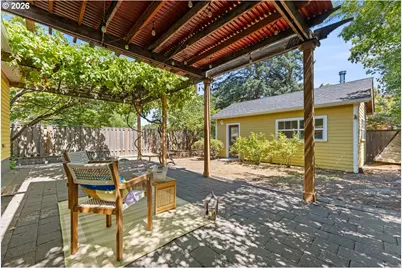 7060 N Kerby Ave, Portland, OR 97217 - Photo 38