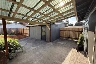 240 NW Baker Creek Rd, McMinnville, OR 97128 - Photo 38