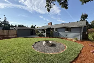 240 NW Baker Creek Rd, McMinnville, OR 97128 - Photo 40