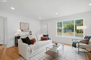 3215 NE 89th Ave, Portland, OR 97220 - Photo 8