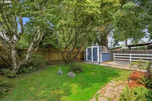 3215 NE 89th Ave, Portland, OR 97220 - Photo 32