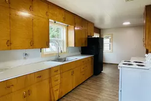 890 2nd St SE, Bandon, OR 97411 - Photo 12