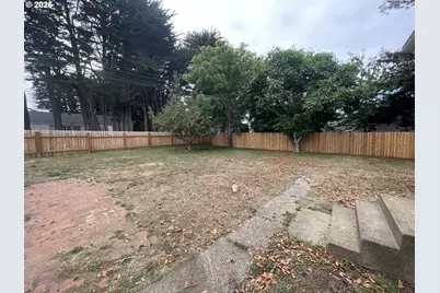 890 2nd St SE, Bandon, OR 97411 - Photo 32