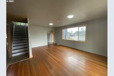 890 2nd St SE, Bandon, OR 97411 - Photo 8