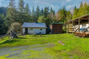 15779 Hwy 42, Myrtle Point, OR 97458 - Photo 24