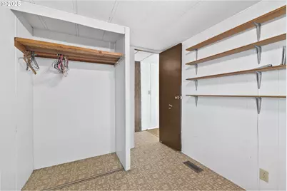 15779 Highway 42, Myrtle Point, OR 97458 - Photo 12