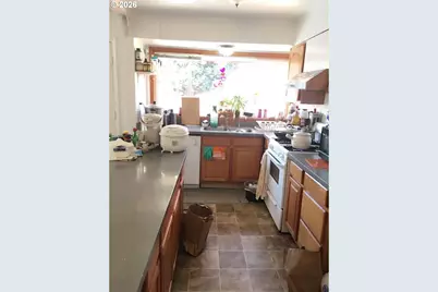 9640 SE Holgate Blvd, Portland, OR 97266 - Photo 6