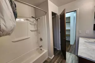 830 E Pine Ave, Hermiston, OR 97838 - Photo 26