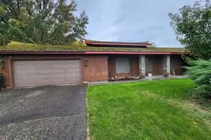 830 E Pine Ave, Hermiston, OR 97838 - Photo 4