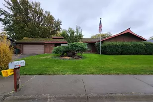 830 E Pine Ave, Hermiston, OR 97838 - Photo 2