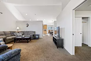 1635 Fairview Pl, Cottage Grove, OR 97424 - Photo 4