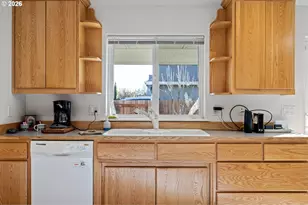 1635 Fairview Pl, Cottage Grove, OR 97424 - Photo 10