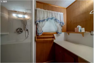 628 13th St, Lyons, OR 97358 - Photo 18