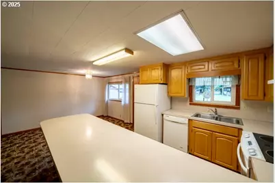 628 13th St, Lyons, OR 97358 - Photo 10