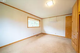 628 13th St, Lyons, OR 97358 - Photo 16