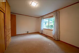 628 13th St, Lyons, OR 97358 - Photo 14