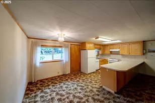 628 13th St, Lyons, OR 97358 - Photo 12