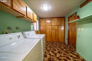 628 13th St, Lyons, OR 97358 - Photo 20