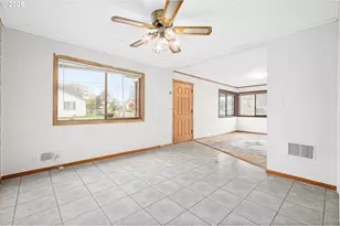 788 SW Cherry St, Dallas, OR 97338 - Photo 8