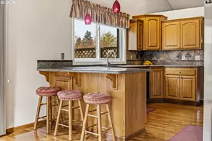 18690 SW Alderwood Dr, Beaverton, OR 97003 - Photo 14