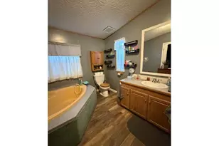 10400 SE Cook Ct, Milwaukie, OR 97222 - Photo 16
