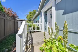 4055 Royal Ave, Eugene, OR 97402 - Photo 4