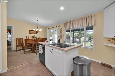 4055 Royal Ave #150, Eugene, OR 97402 - Photo 14